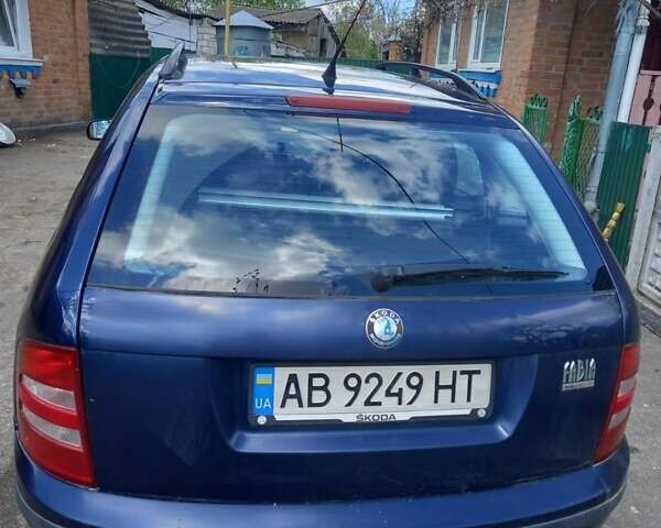 Синий Шкода Фабия, объемом двигателя 1.39 л и пробегом 255 тыс. км за 3500 $, фото 16 на Automoto.ua