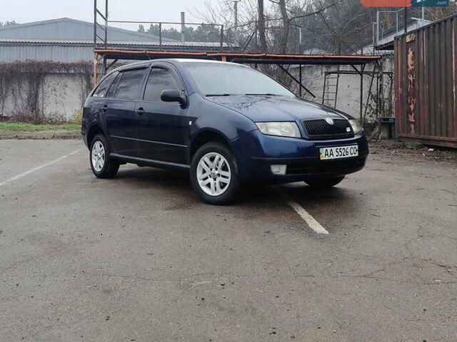 Синий Шкода Фабия, объемом двигателя 1.4 л и пробегом 326 тыс. км за 3800 $, фото 1 на Automoto.ua