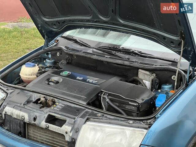 Синий Шкода Фабия, объемом двигателя 1.39 л и пробегом 270 тыс. км за 3500 $, фото 25 на Automoto.ua