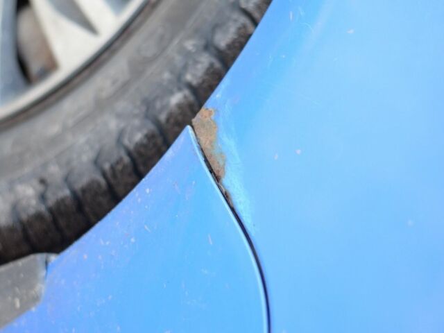 Синий Шкода Фабия, объемом двигателя 1.4 л и пробегом 285 тыс. км за 3100 $, фото 4 на Automoto.ua