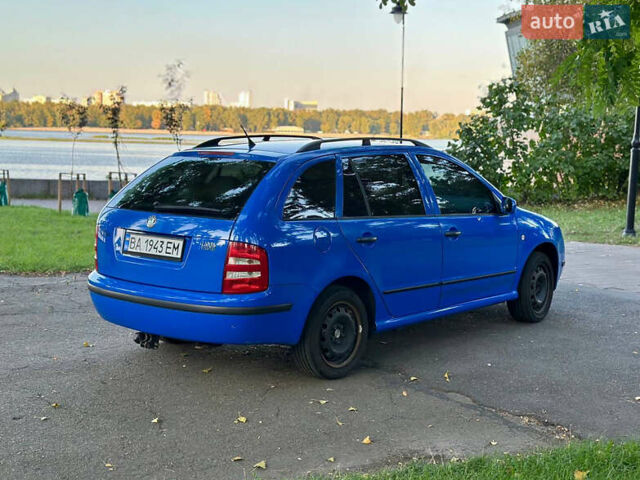 Синий Шкода Фабия, объемом двигателя 1.39 л и пробегом 180 тыс. км за 3900 $, фото 3 на Automoto.ua