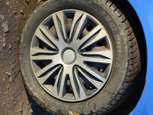 Синий Шкода Фабия, объемом двигателя 1.4 л и пробегом 285 тыс. км за 3100 $, фото 6 на Automoto.ua