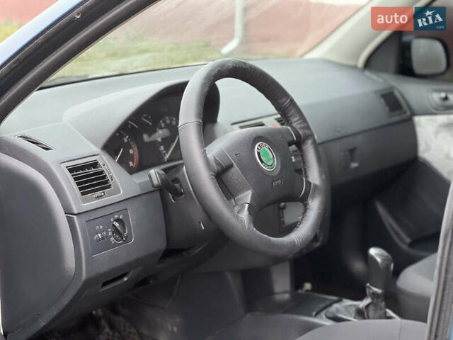 Синий Шкода Фабия, объемом двигателя 1.39 л и пробегом 270 тыс. км за 3500 $, фото 16 на Automoto.ua