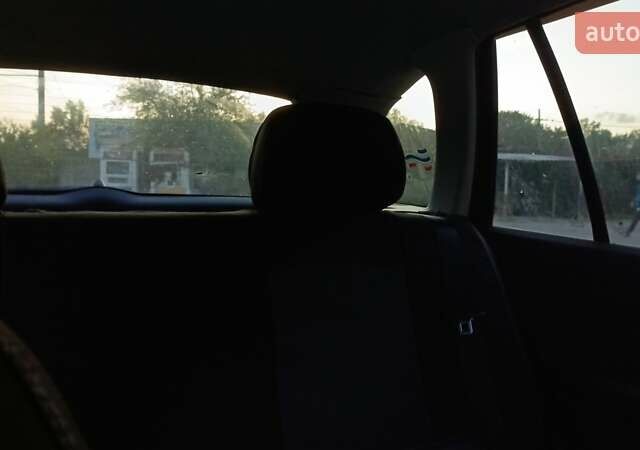 Синий Шкода Фабия, объемом двигателя 1.4 л и пробегом 200 тыс. км за 3500 $, фото 6 на Automoto.ua