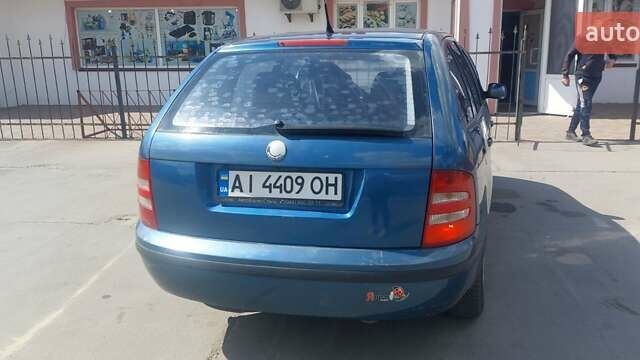 Синій Шкода Фабія, об'ємом двигуна 1.4 л та пробігом 350 тис. км за 3300 $, фото 2 на Automoto.ua