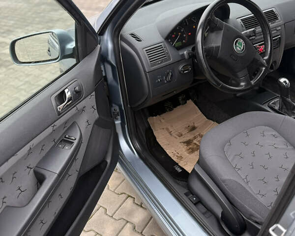 Синий Шкода Фабия, объемом двигателя 1.4 л и пробегом 190 тыс. км за 3900 $, фото 8 на Automoto.ua