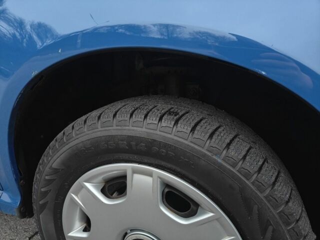 Синій Шкода Фабія, об'ємом двигуна 1.4 л та пробігом 238 тис. км за 3800 $, фото 7 на Automoto.ua