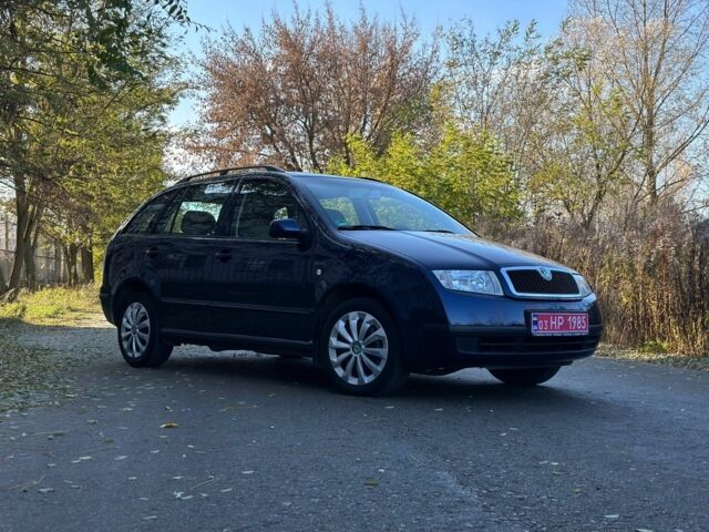 Синий Шкода Фабия, объемом двигателя 0 л и пробегом 217 тыс. км за 4700 $, фото 2 на Automoto.ua