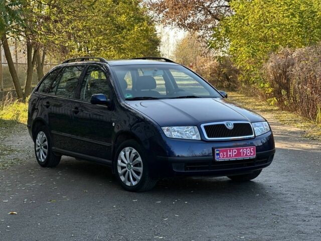 Синий Шкода Фабия, объемом двигателя 0 л и пробегом 217 тыс. км за 4700 $, фото 1 на Automoto.ua