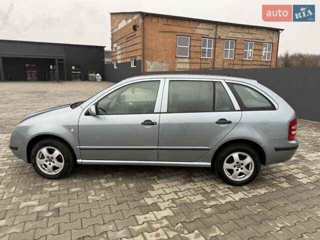 Синий Шкода Фабия, объемом двигателя 1.4 л и пробегом 190 тыс. км за 3900 $, фото 6 на Automoto.ua