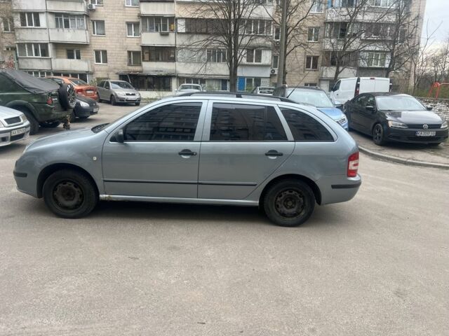 Шкода Фабия 2004 в Вышгороде на Automoto.ua Синий Шкода Фабия, объемом двигателя 1.4 л и пробегом 170 тыс. км за 2850 $, фото 3 на Automoto.ua