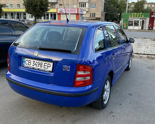Синий Шкода Фабия, объемом двигателя 1.39 л и пробегом 250 тыс. км за 4300 $, фото 3 на Automoto.ua