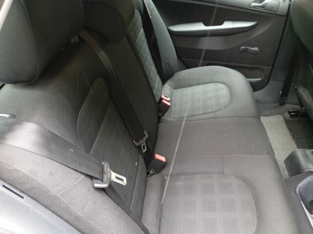 Синій Шкода Фабія, об'ємом двигуна 1.4 л та пробігом 214 тис. км за 4800 $, фото 3 на Automoto.ua