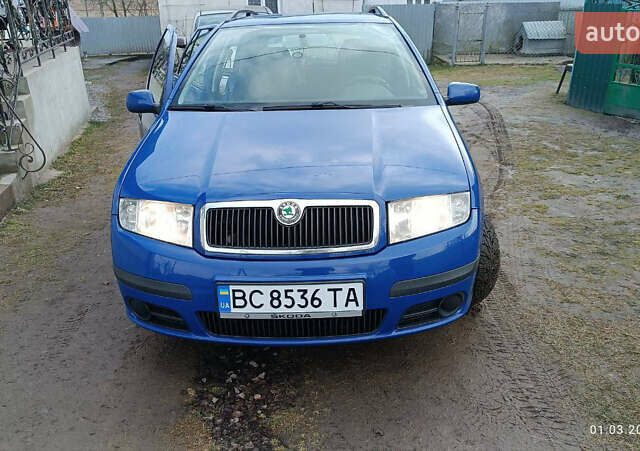 Синий Шкода Фабия, объемом двигателя 1.39 л и пробегом 290 тыс. км за 3700 $, фото 1 на Automoto.ua