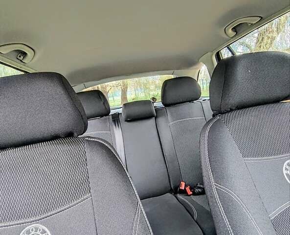 Шкода Фабия 2004 в Ивано-Франковске на Automoto.ua Синий Шкода Фабия, объемом двигателя 1.39 л и пробегом 237 тыс. км за 2700 $, фото 12 на Automoto.ua