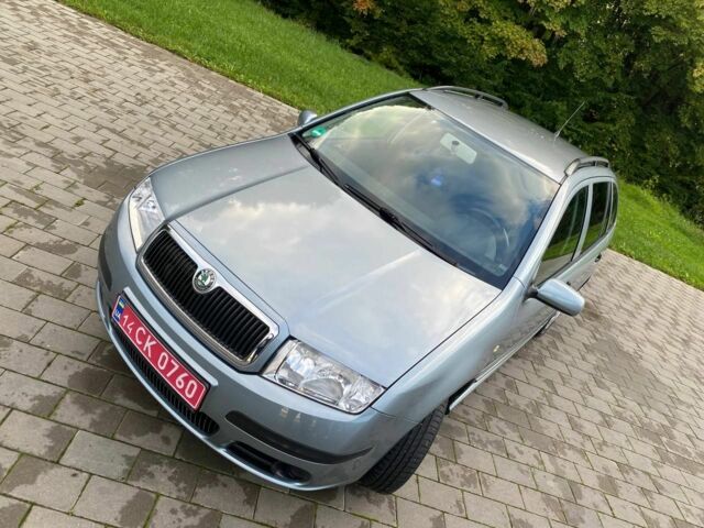 Синий Шкода Фабия, объемом двигателя 0 л и пробегом 188 тыс. км за 3990 $, фото 1 на Automoto.ua