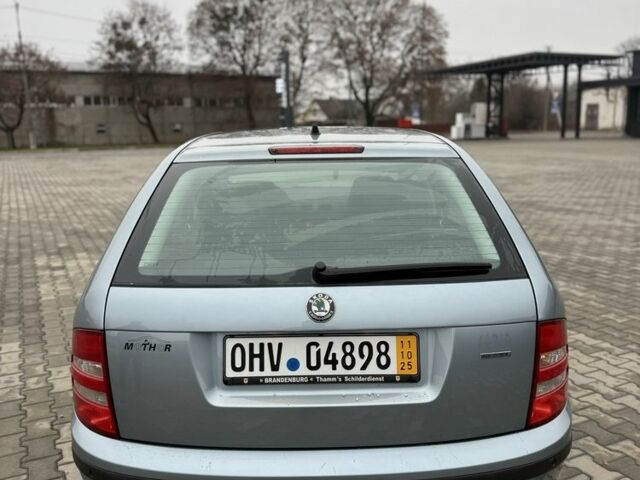 Синий Шкода Фабия, объемом двигателя 1.4 л и пробегом 190 тыс. км за 3900 $, фото 5 на Automoto.ua