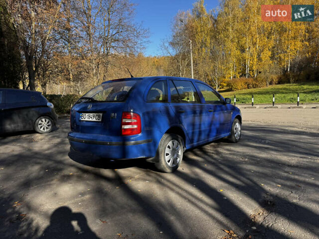 Синий Шкода Фабия, объемом двигателя 1.39 л и пробегом 292 тыс. км за 2999 $, фото 4 на Automoto.ua