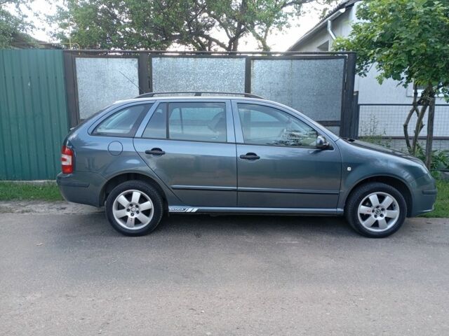 Синій Шкода Фабія, об'ємом двигуна 1.4 л та пробігом 214 тис. км за 4800 $, фото 1 на Automoto.ua