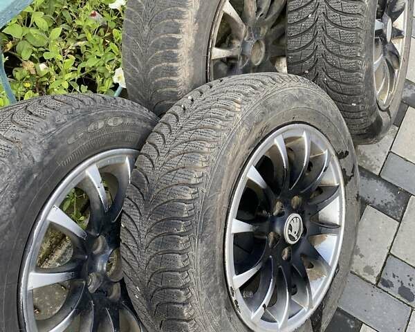 Синій Шкода Фабія, об'ємом двигуна 1.2 л та пробігом 250 тис. км за 3800 $, фото 10 на Automoto.ua