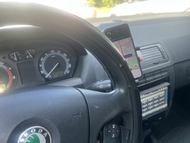 Шкода Фабия 2004 в Вышгороде на Automoto.ua Синий Шкода Фабия, объемом двигателя 1.4 л и пробегом 170 тыс. км за 2850 $, фото 2 на Automoto.ua
