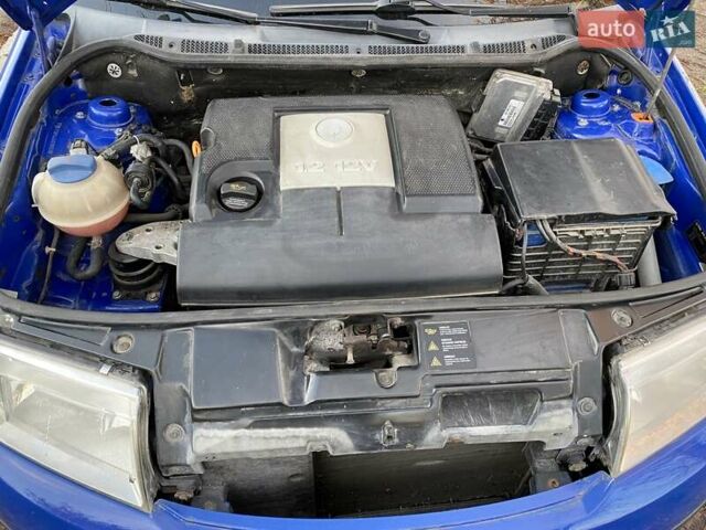 Синій Шкода Фабія, об'ємом двигуна 1.2 л та пробігом 250 тис. км за 3800 $, фото 3 на Automoto.ua