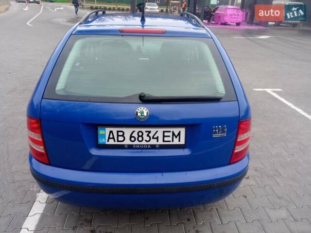 Синий Шкода Фабия, объемом двигателя 1.39 л и пробегом 180 тыс. км за 4500 $, фото 6 на Automoto.ua