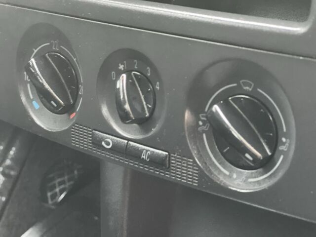 Синій Шкода Фабія, об'ємом двигуна 1.4 л та пробігом 186 тис. км за 3999 $, фото 22 на Automoto.ua