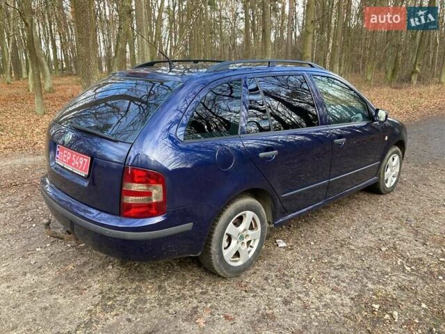 Синий Шкода Фабия, объемом двигателя 1.4 л и пробегом 217 тыс. км за 3900 $, фото 5 на Automoto.ua