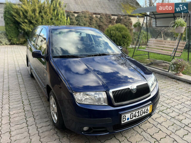Синий Шкода Фабия, объемом двигателя 1.4 л и пробегом 183 тыс. км за 3700 $, фото 2 на Automoto.ua