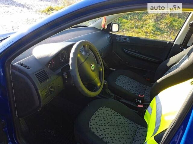 Синій Шкода Фабія, об'ємом двигуна 1.2 л та пробігом 10 тис. км за 2900 $, фото 10 на Automoto.ua