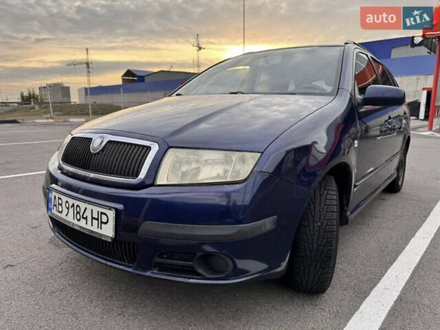 Синій Шкода Фабія, об'ємом двигуна 1.39 л та пробігом 259 тис. км за 3650 $, фото 2 на Automoto.ua