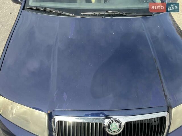 Синий Шкода Фабия, объемом двигателя 1.39 л и пробегом 390 тыс. км за 3750 $, фото 5 на Automoto.ua