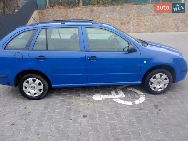 Синий Шкода Фабия, объемом двигателя 1.39 л и пробегом 180 тыс. км за 4500 $, фото 8 на Automoto.ua