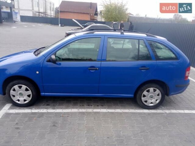 Синий Шкода Фабия, объемом двигателя 1.39 л и пробегом 180 тыс. км за 4500 $, фото 4 на Automoto.ua