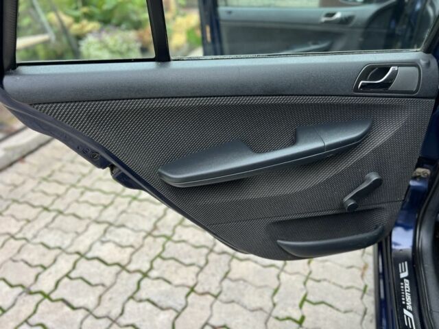 Синій Шкода Фабія, об'ємом двигуна 1.4 л та пробігом 186 тис. км за 3999 $, фото 18 на Automoto.ua