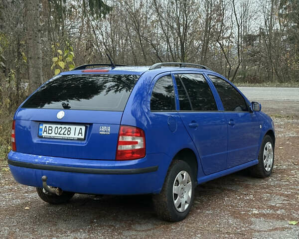 Синий Шкода Фабия, объемом двигателя 1.42 л и пробегом 242 тыс. км за 3850 $, фото 2 на Automoto.ua