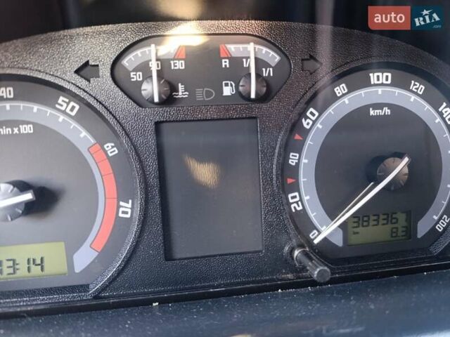 Синий Шкода Фабия, объемом двигателя 1.2 л и пробегом 382 тыс. км за 3799 $, фото 20 на Automoto.ua