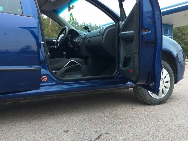 Синий Шкода Фабия, объемом двигателя 1.4 л и пробегом 230 тыс. км за 4250 $, фото 12 на Automoto.ua