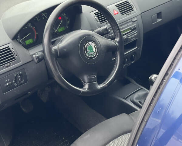 Синий Шкода Фабия, объемом двигателя 1.4 л и пробегом 250 тыс. км за 4500 $, фото 7 на Automoto.ua