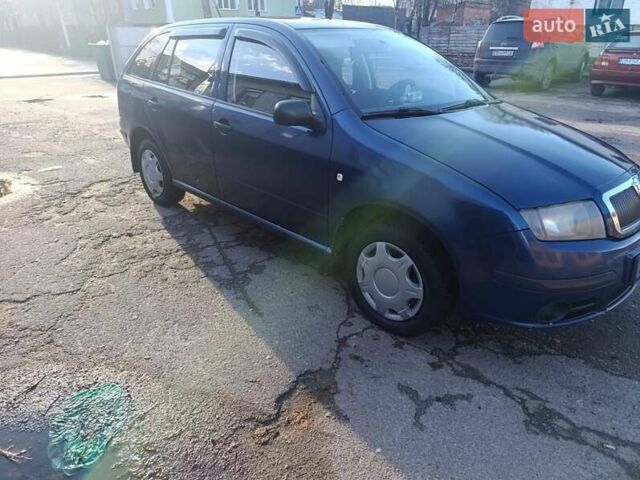Синий Шкода Фабия, объемом двигателя 1.2 л и пробегом 382 тыс. км за 3799 $, фото 5 на Automoto.ua