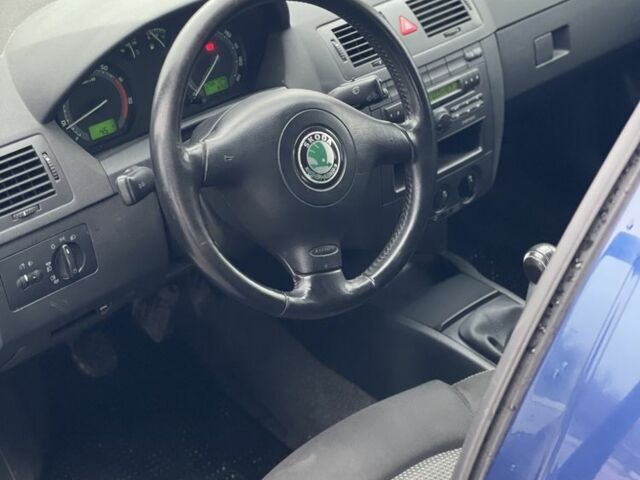 Синій Шкода Фабія, об'ємом двигуна 1.4 л та пробігом 250 тис. км за 4500 $, фото 8 на Automoto.ua