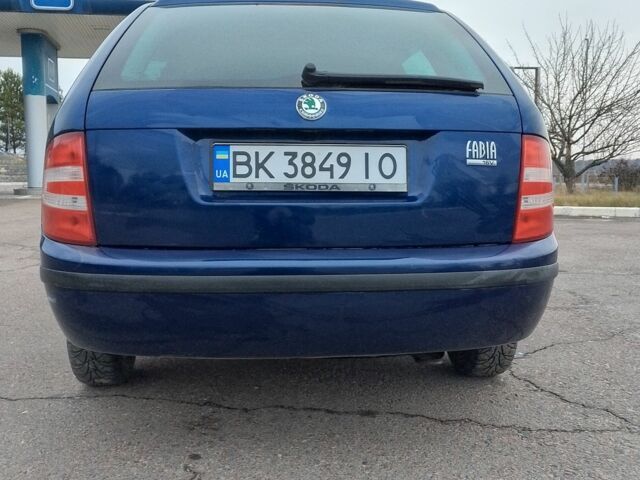 Синий Шкода Фабия, объемом двигателя 1.4 л и пробегом 230 тыс. км за 4250 $, фото 9 на Automoto.ua