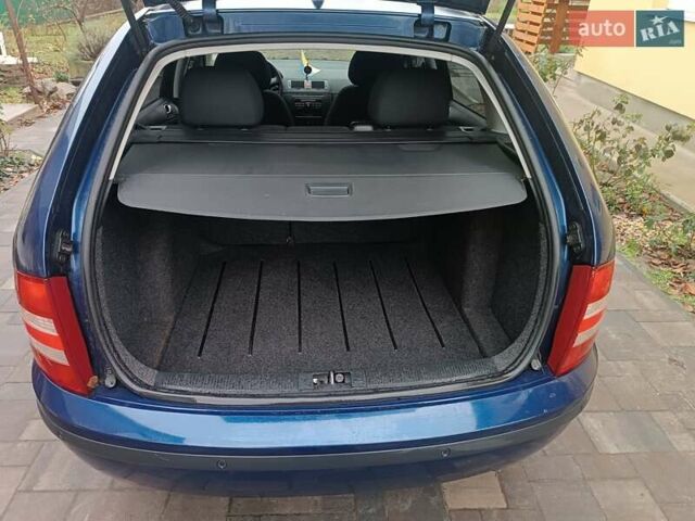 Синій Шкода Фабія, об'ємом двигуна 1.39 л та пробігом 227 тис. км за 5300 $, фото 12 на Automoto.ua