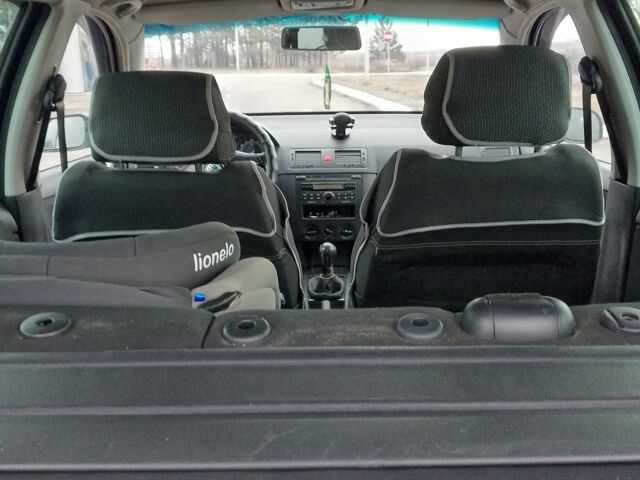 Синий Шкода Фабия, объемом двигателя 1.4 л и пробегом 230 тыс. км за 4250 $, фото 15 на Automoto.ua