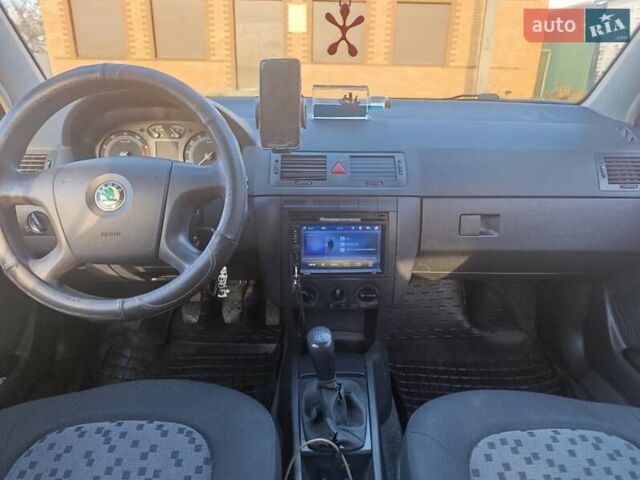 Синий Шкода Фабия, объемом двигателя 1.2 л и пробегом 382 тыс. км за 3799 $, фото 16 на Automoto.ua