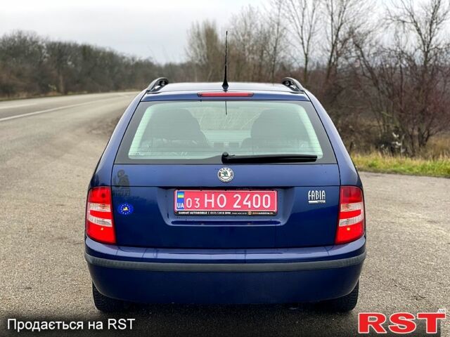 Синій Шкода Фабія, об'ємом двигуна 1.4 л та пробігом 250 тис. км за 4500 $, фото 8 на Automoto.ua