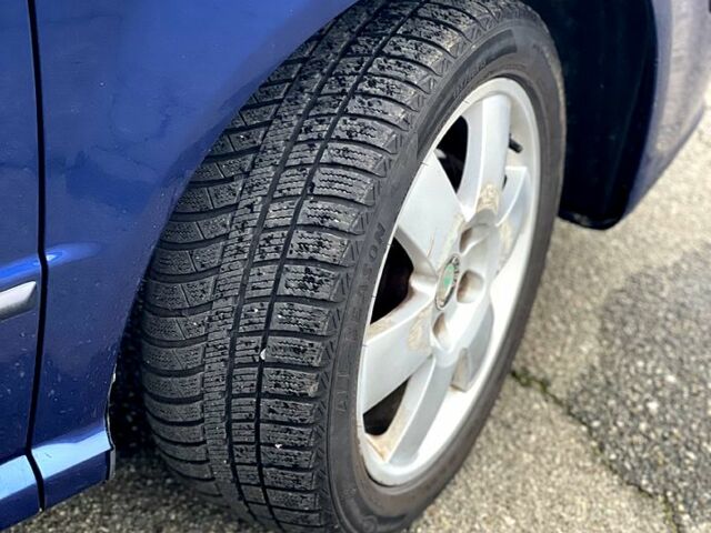 Синій Шкода Фабія, об'ємом двигуна 1.4 л та пробігом 250 тис. км за 4500 $, фото 11 на Automoto.ua