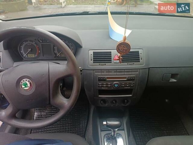 Синій Шкода Фабія, об'ємом двигуна 1.39 л та пробігом 227 тис. км за 5300 $, фото 9 на Automoto.ua