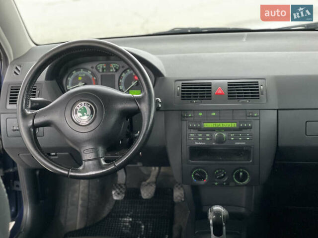 Синий Шкода Фабия, объемом двигателя 1.4 л и пробегом 250 тыс. км за 4500 $, фото 27 на Automoto.ua